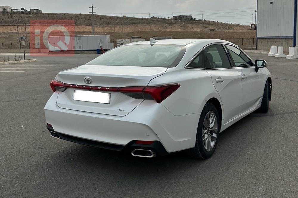 تۆیۆتا ئەڤەلۆن